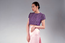 Load image into Gallery viewer, Maxi pink skirt.
Maxi pleated skirt.
Pink skirt.
Hand woven Aso oke Top
crop top.
Pink and purple crop top.