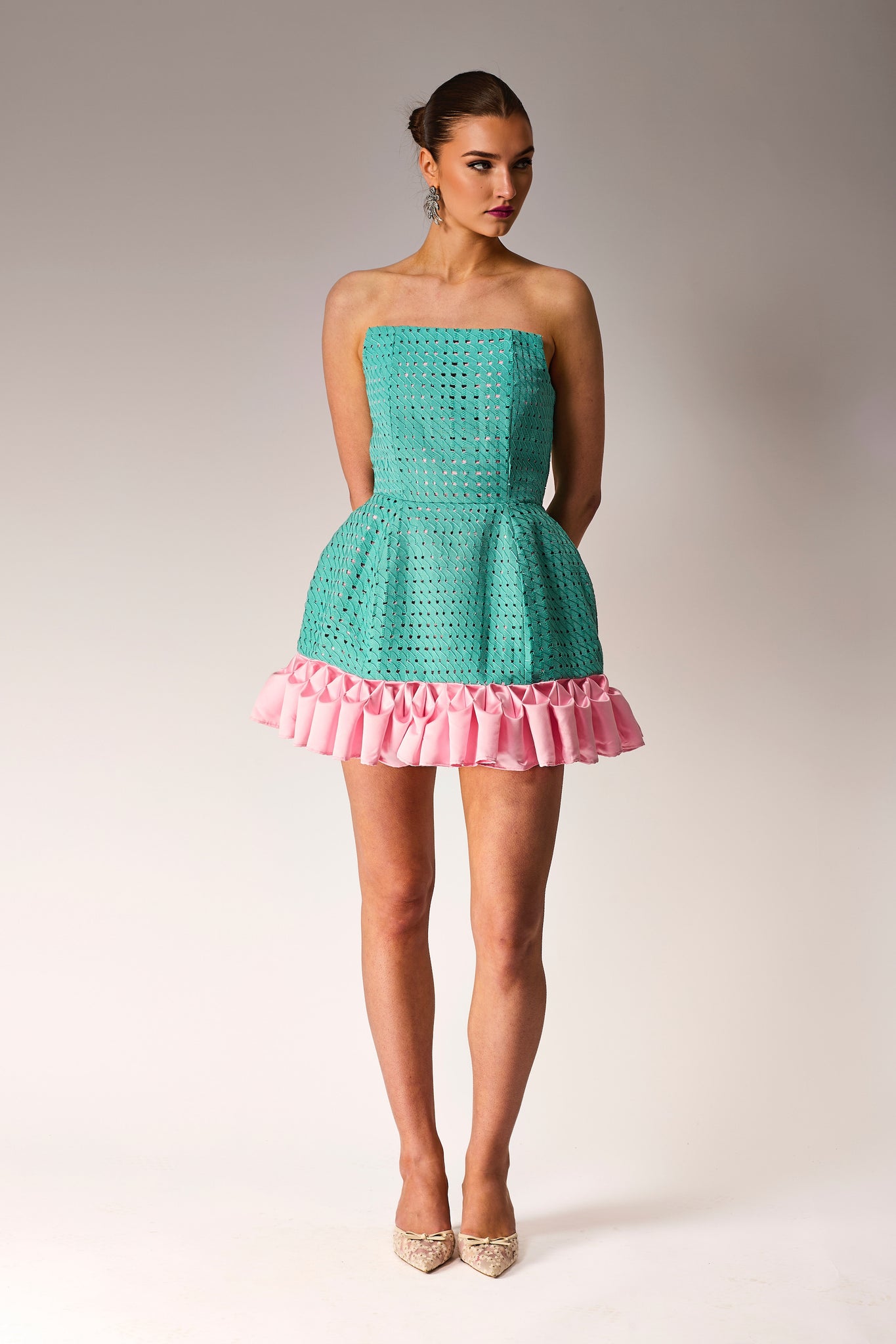 aso oke short dress Introducing the Ajoke Aso-oke Dress The Ajoke Aso-oke Dress is more than just a statement dress; it's a celebration of heritage passed down through generations. Originally crafted from a blend of Aso-oke